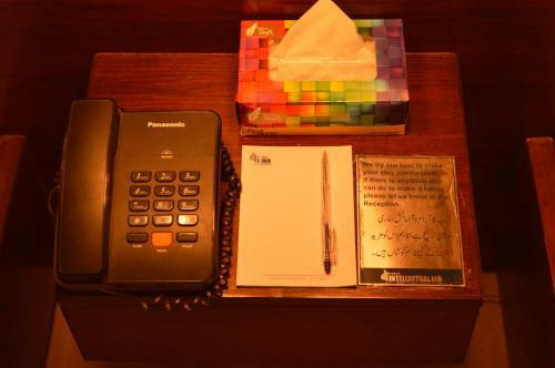 Hotel Intellectual Inn, Bahria Town
