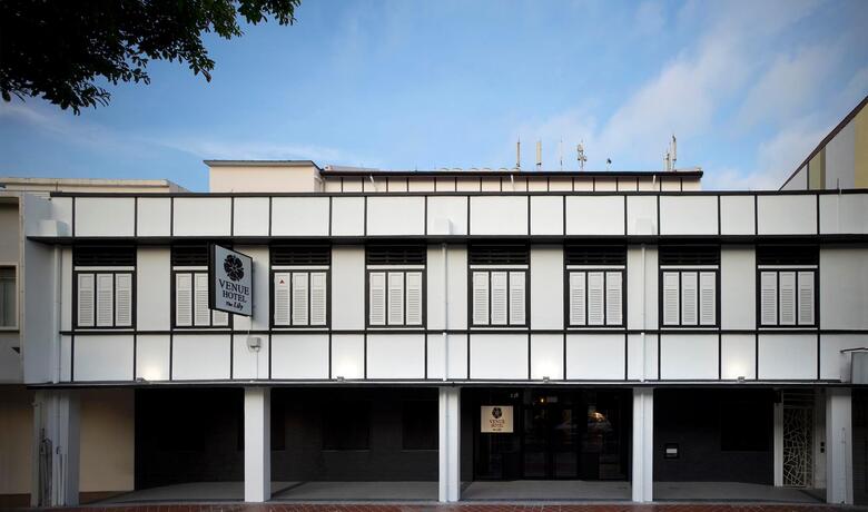 Hotel 81 Opera