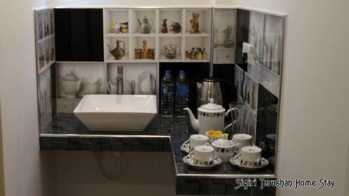 Sigiri Tarushan Home Stay
