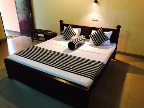 Hotel Inamaluwa Inn