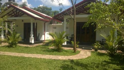 Hotel Sigiri Holiday Home