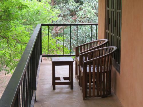 Isiwara Paura Aurveda Lodge