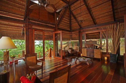 Hotel Two Seasons Coron Island Resort & Spa