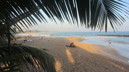 Hostal Shanika Beach Inn