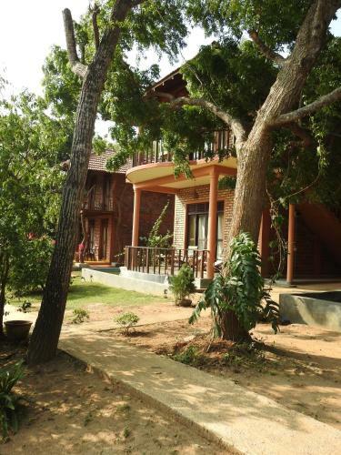 Hostal Eagles Nest Cabanas