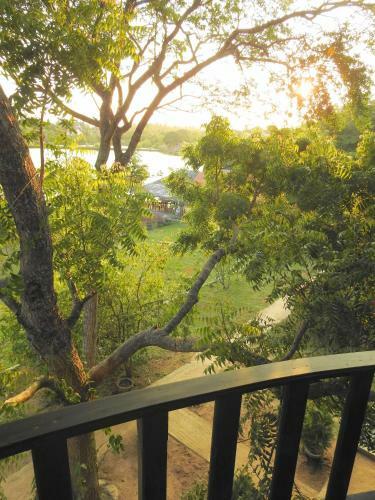 Hostal Eagles Nest Cabanas