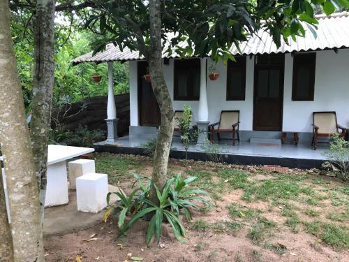 Hostal The Tangalle Private House