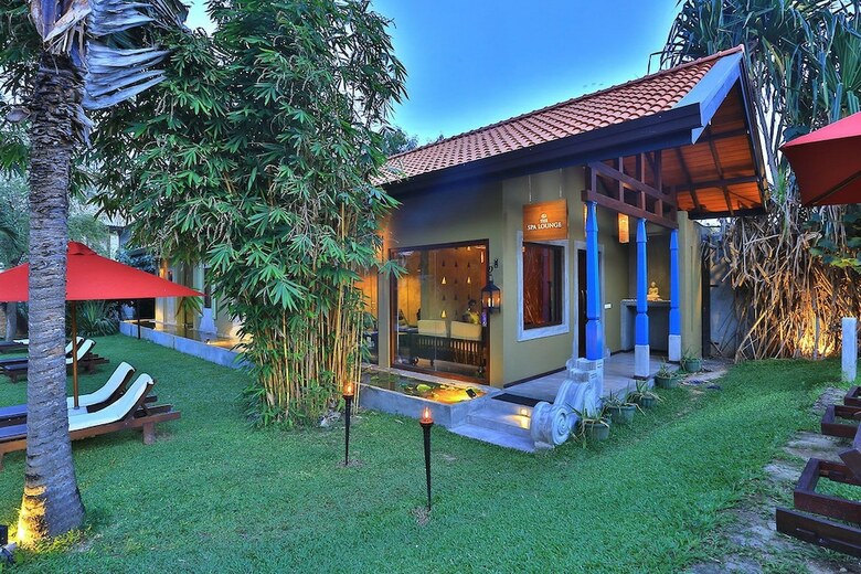 Hotel Chaarya Resort & Spa