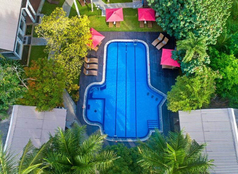 Hotel Chaarya Resort & Spa