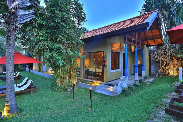Hotel Chaarya Resort & Spa