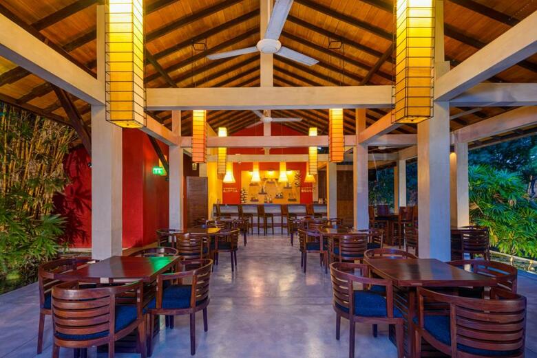 Hotel Chaarya Resort & Spa