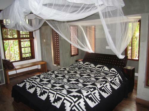 Hotel Isana Beach House