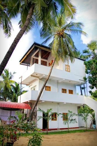 Hotel Bluewater Beach Resort