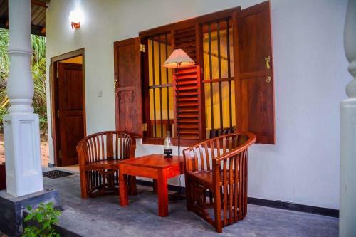 Hotel Shehani Beach Bungalow