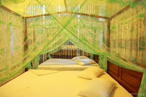 Bed & Breakfast Lake Edge Holiday Inn