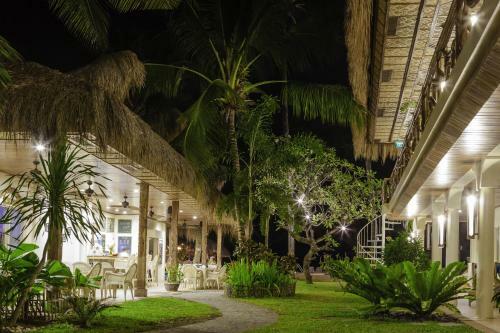 Hotel Mike's Dauin Dive Resort