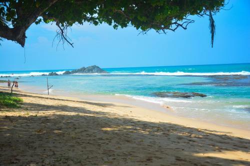 Sayura Beach Hotel