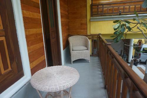 Hotel Thaproban Beach House