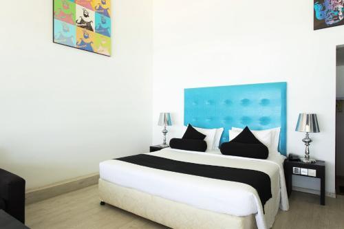 Hotel Cantaloupe Aqua