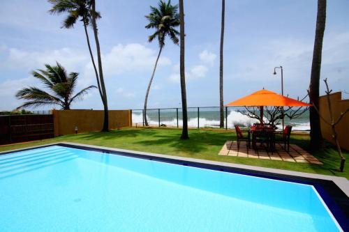 Hamilton Beach Villa
