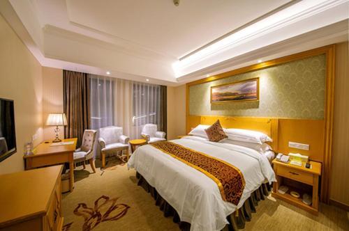 Vienna Hotel Guilin Wanfu Square