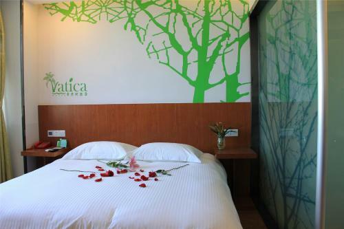 Vatica Shanghai Jiading District Anting Metro Station Moyu Road Hotel