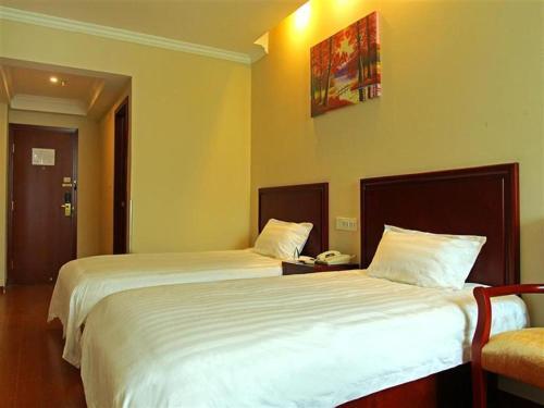 Greentree Inn Henan Kaifeng Gulou Square Express Hotel