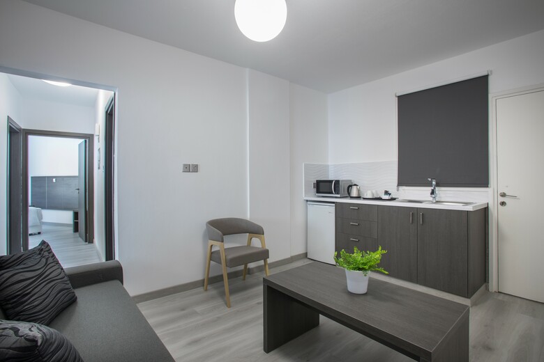 Hotel Apartments Petrou Bros