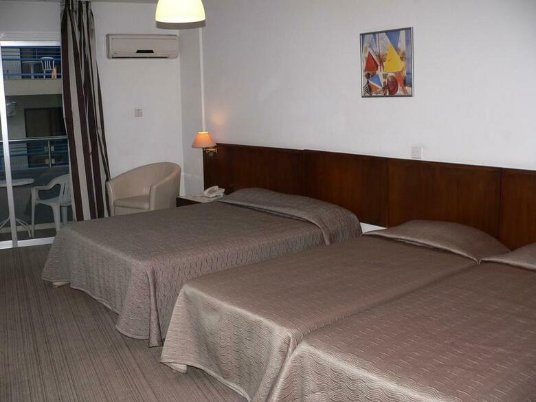 Hotel Apartments Petrou Bros