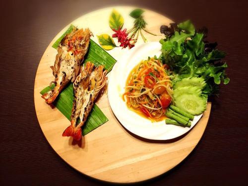 Hotel Ruean Thai Nai Bang Resort