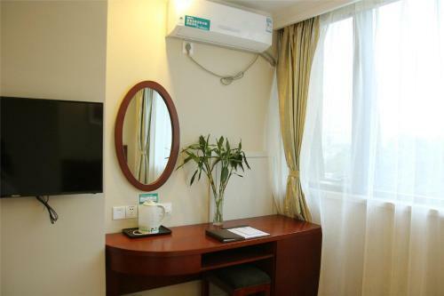 Greentree Inn Jiangxi Xinyu Railway Station Square Express Hotel