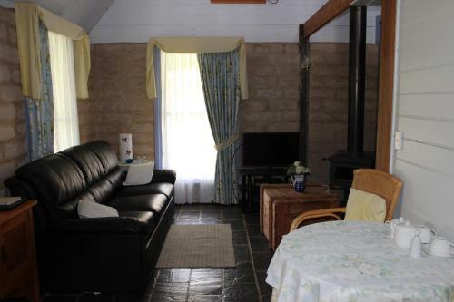 Bed & Breakfast Elinike Guest Cottages