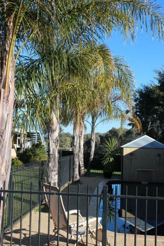 Bed & Breakfast Elinike Guest Cottages