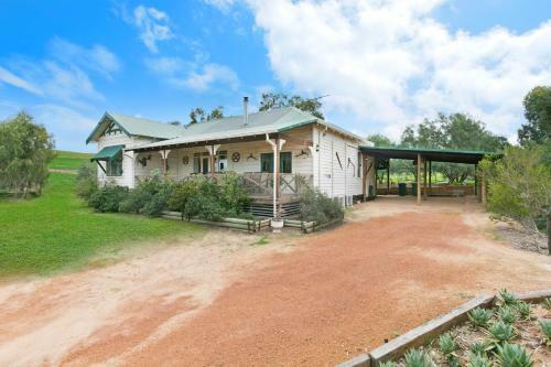 Hostal Hillside Country Retreat