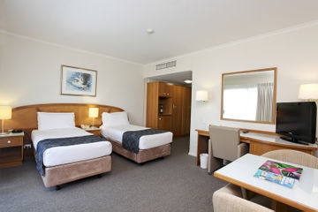 Quality Hotel Sheridan Plaza