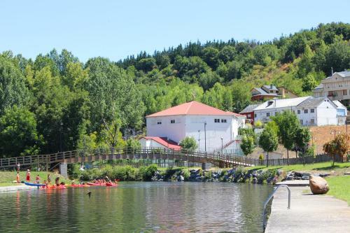 Apartamentos Tur�sticos Picea Azul