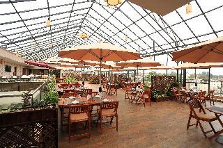 Hotel Lotos Inn & Suites