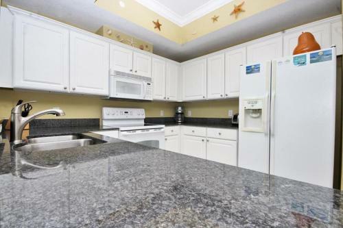 Apartamento Crystal Shores West 605