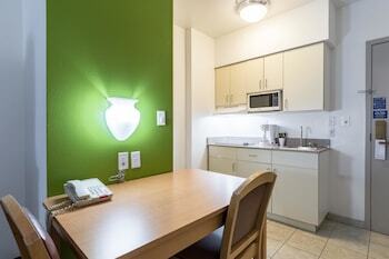 Aparthotel Studio 6 Bakersfield