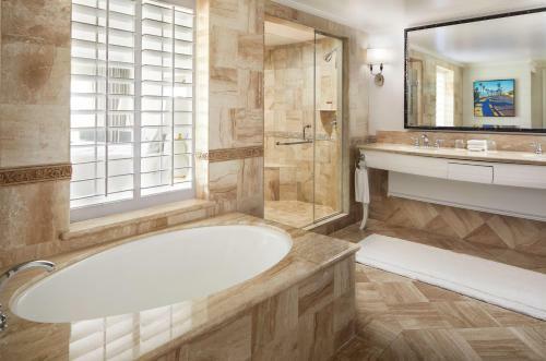 Hotel St. Regis Resort Monarch Beach