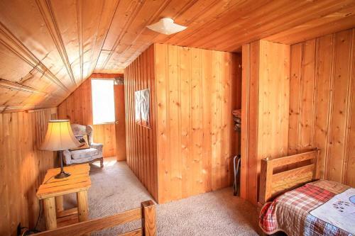 Canyon Log Retreat #1297