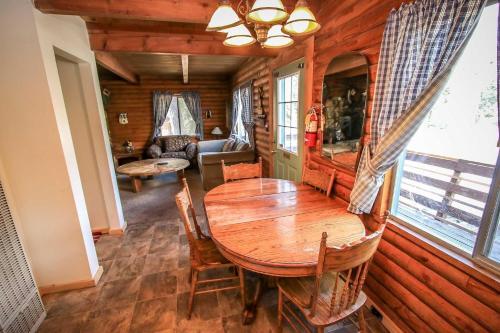 Canyon Log Retreat #1297
