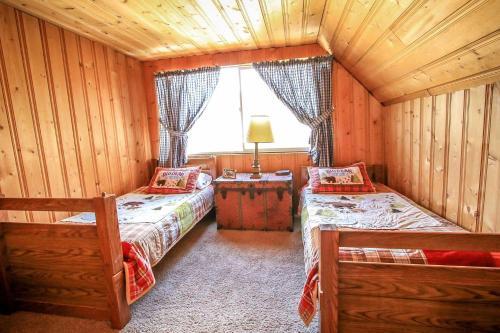 Canyon Log Retreat #1297