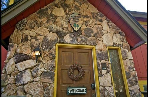 Lakeview Lodge