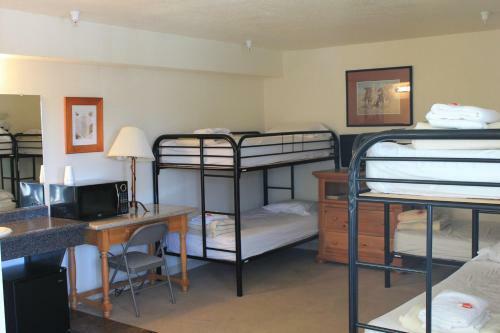 Whitney Portal Hostel And Hotel