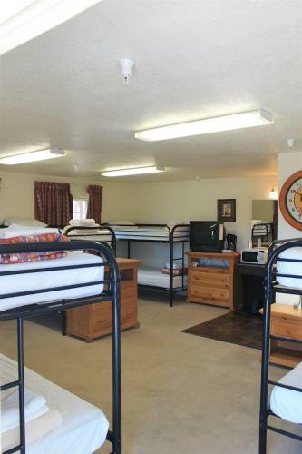 Whitney Portal Hostel And Hotel