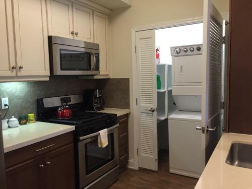 Apartamentos Luxury 2-bedroom, 2-bathroom W Pool