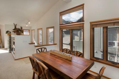 Lodge Mammoth Golf Properties By 101 Great Escapes