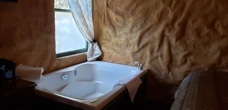 Bed & Breakfast Cabernet House, An Old World Inn