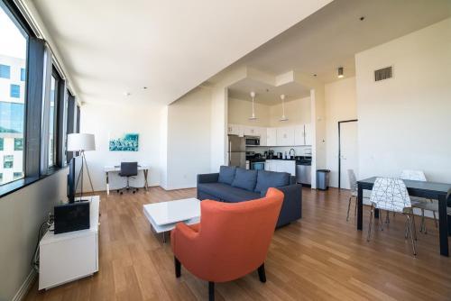 Hollywood Academy Apartment